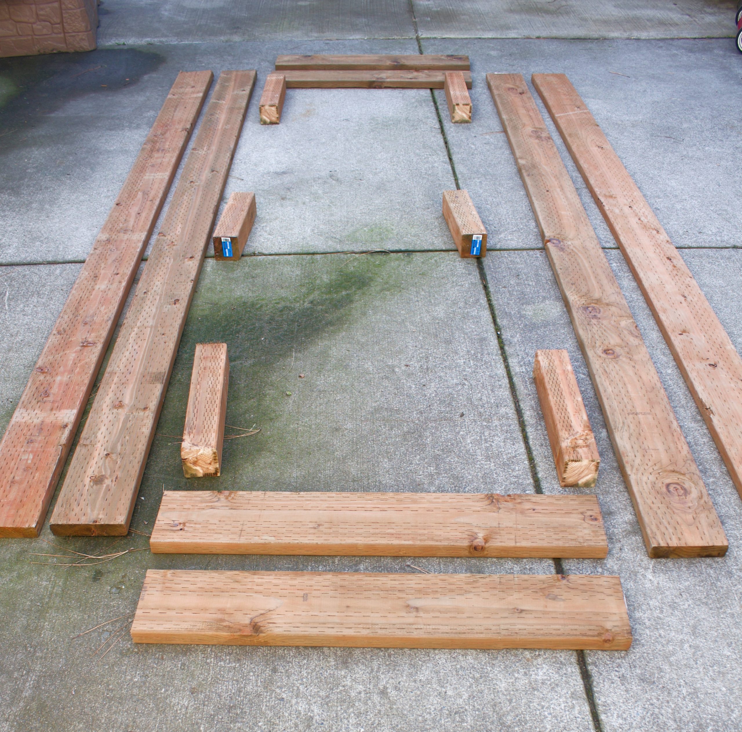 Garden bed disassembled to show what's needed. 