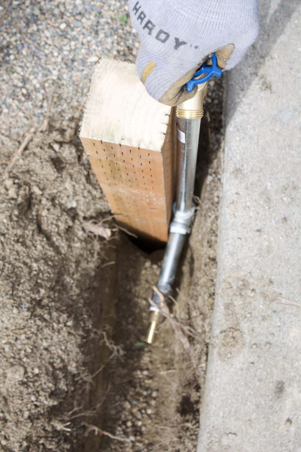 How to make an extended outdoor faucet to your garden