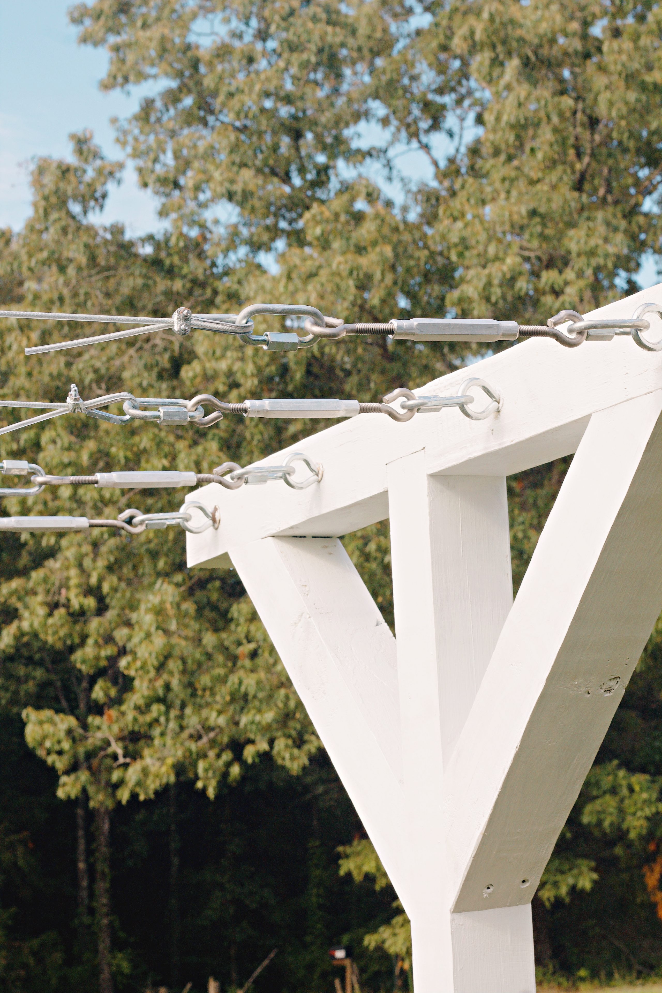 DIY Outdoor Clothesline Simple Farmhouse Style