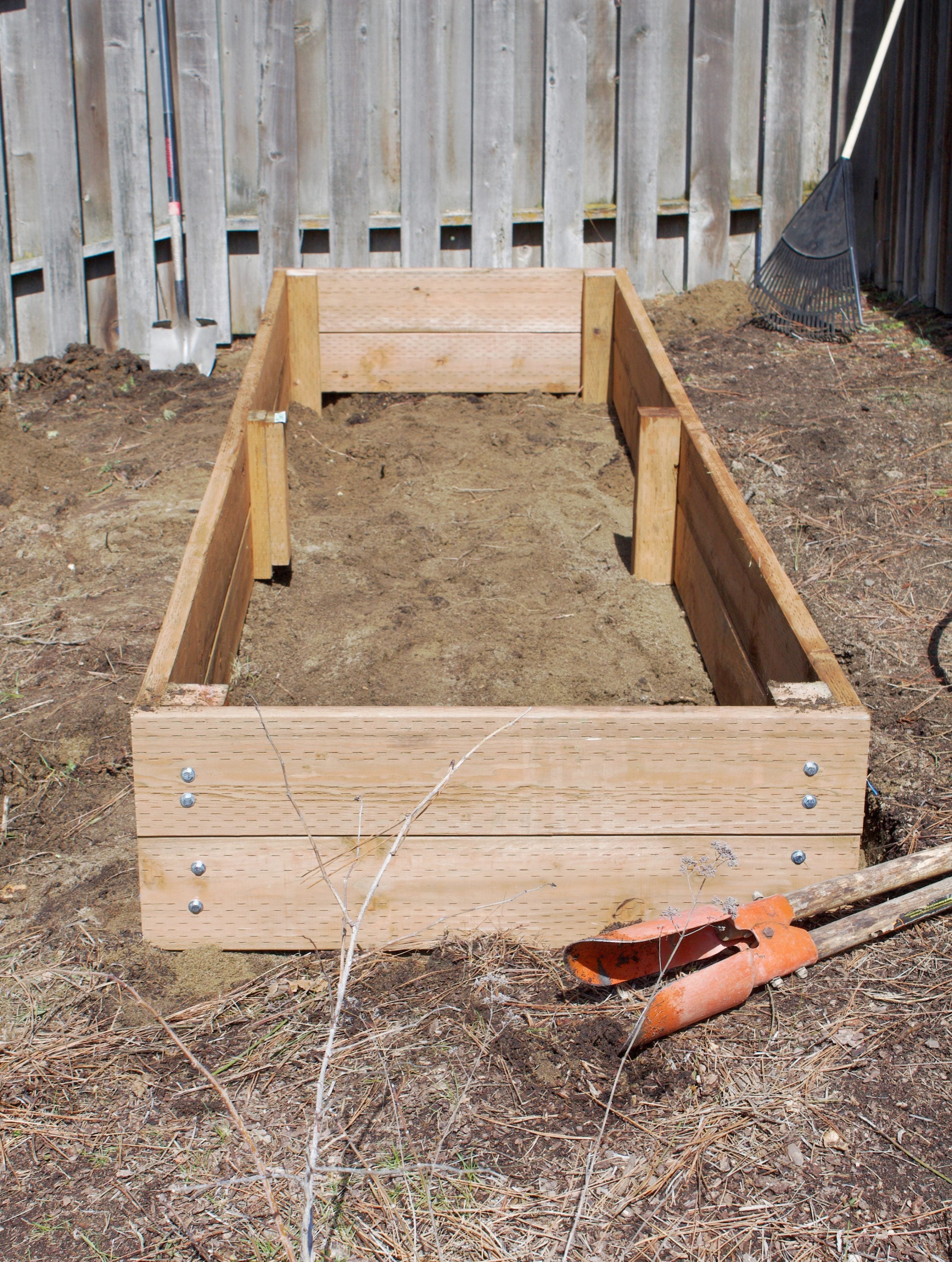 Build Raised Garden Beds (That Will Last) Tutorial & Pictures