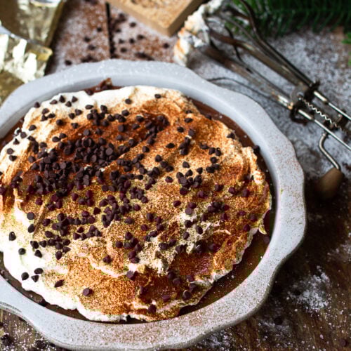 Finished pie garnished with espresso powder and mini chocolate chips.